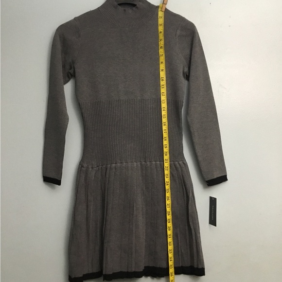 TAYLOR DRESSES - Picture 11 of 15